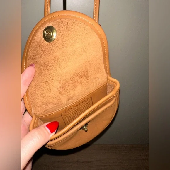 COACH Rare Vintage British Tan Leather Mini Crossbody Belt Bag - Picture 4 of 6